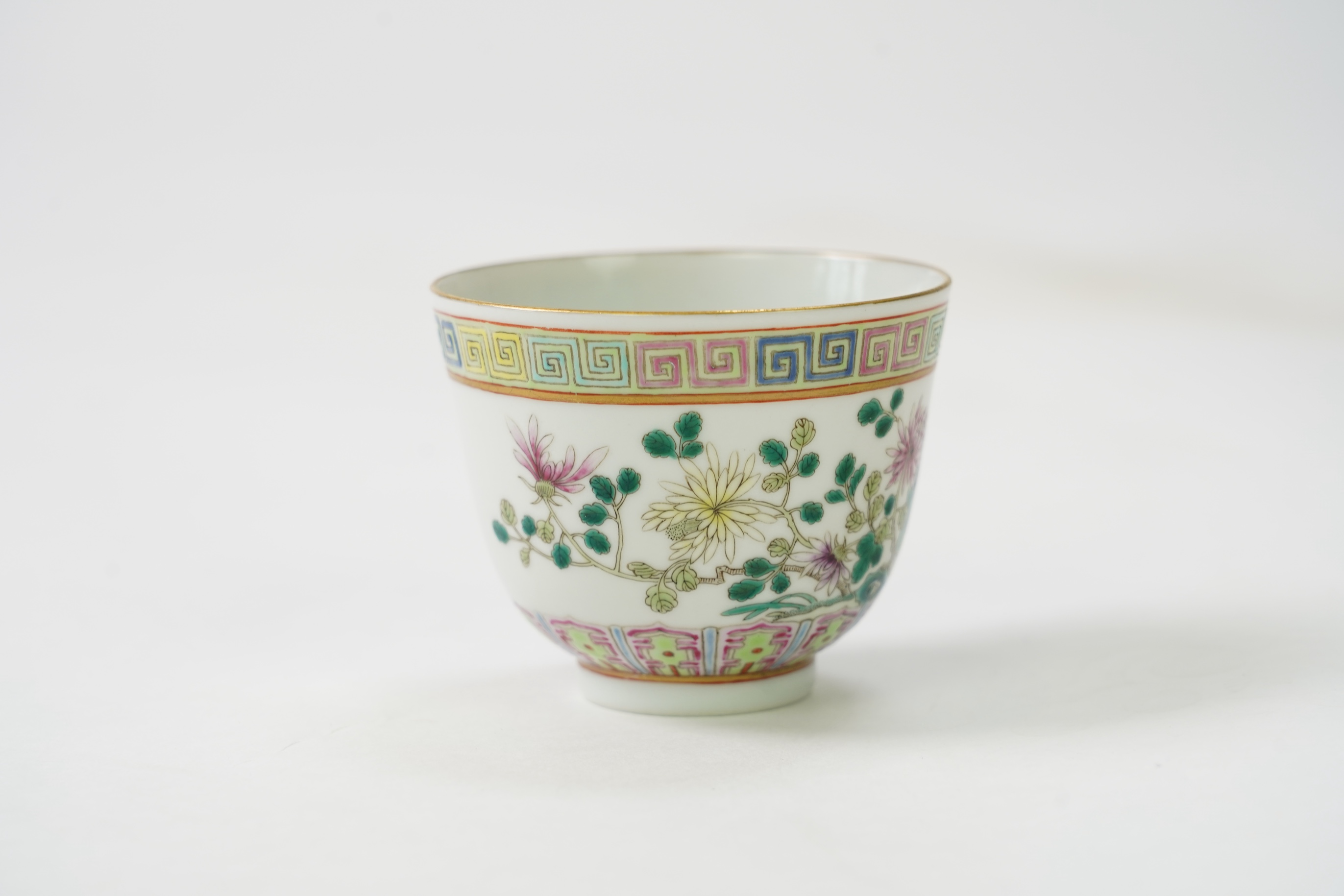 A Chinese famille rose cup, Guangxu mark but later, 6.5cm